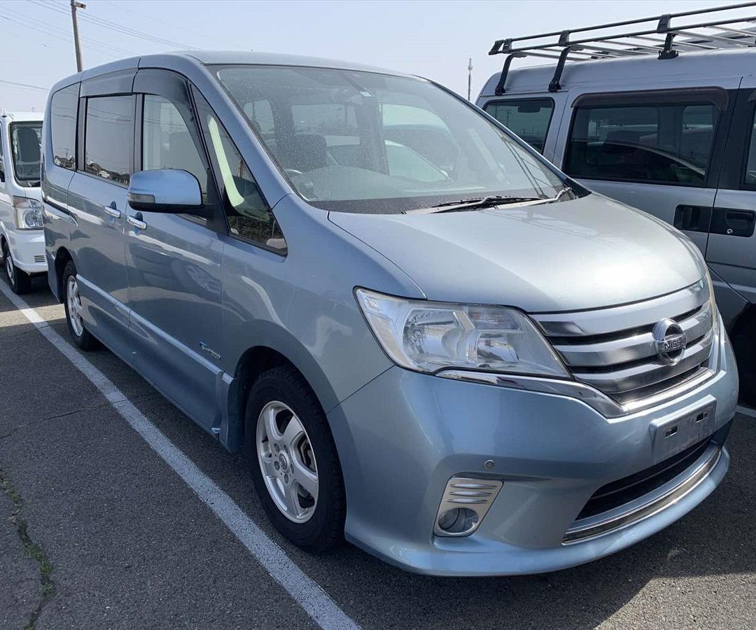 2012 Nissan Serena
