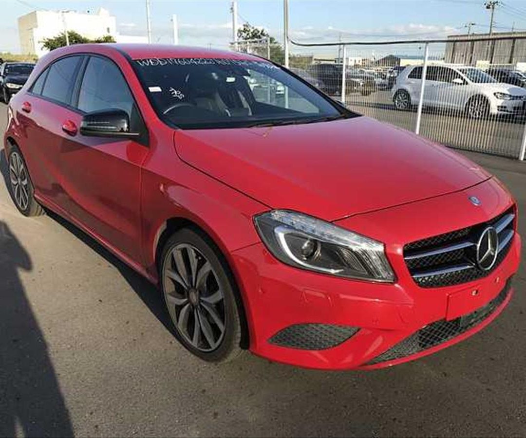 Mercedes-Benz A180 2013