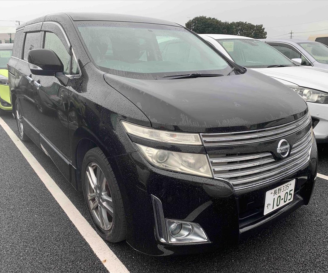 Nissan ELGRAND 2013