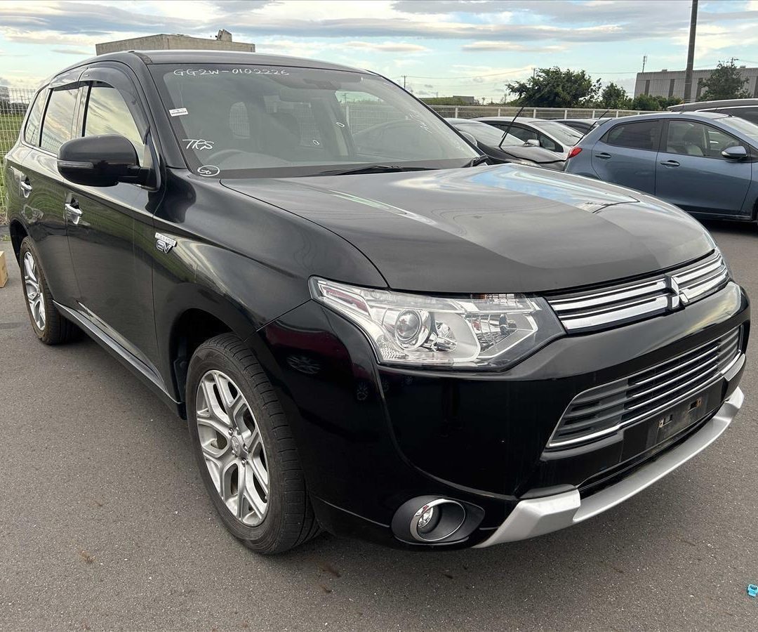 Mitsubishi OUTLANDER PHEV 2014