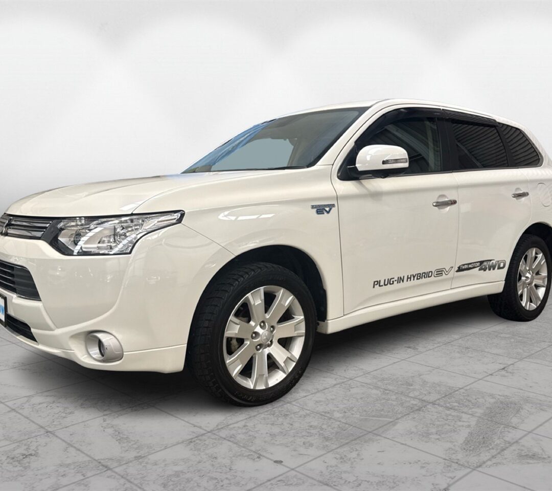 Mitsubishi OUTLANDER PHEV 2013